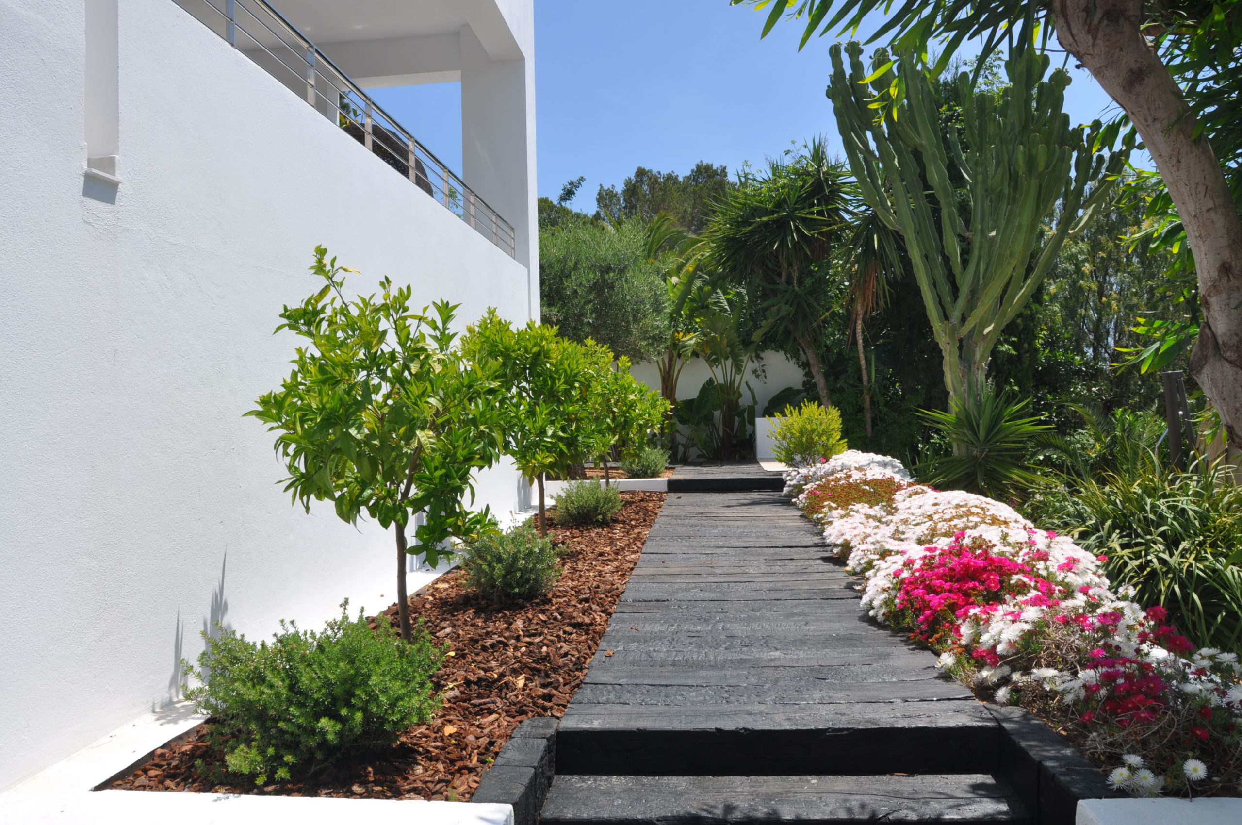 VILLA 308 5 BEDROOMS TALAMANCA IBIZA gallery image 8