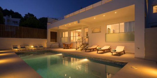 VILLA 112  5 BEDROOMS CAN FURNET -IBIZA